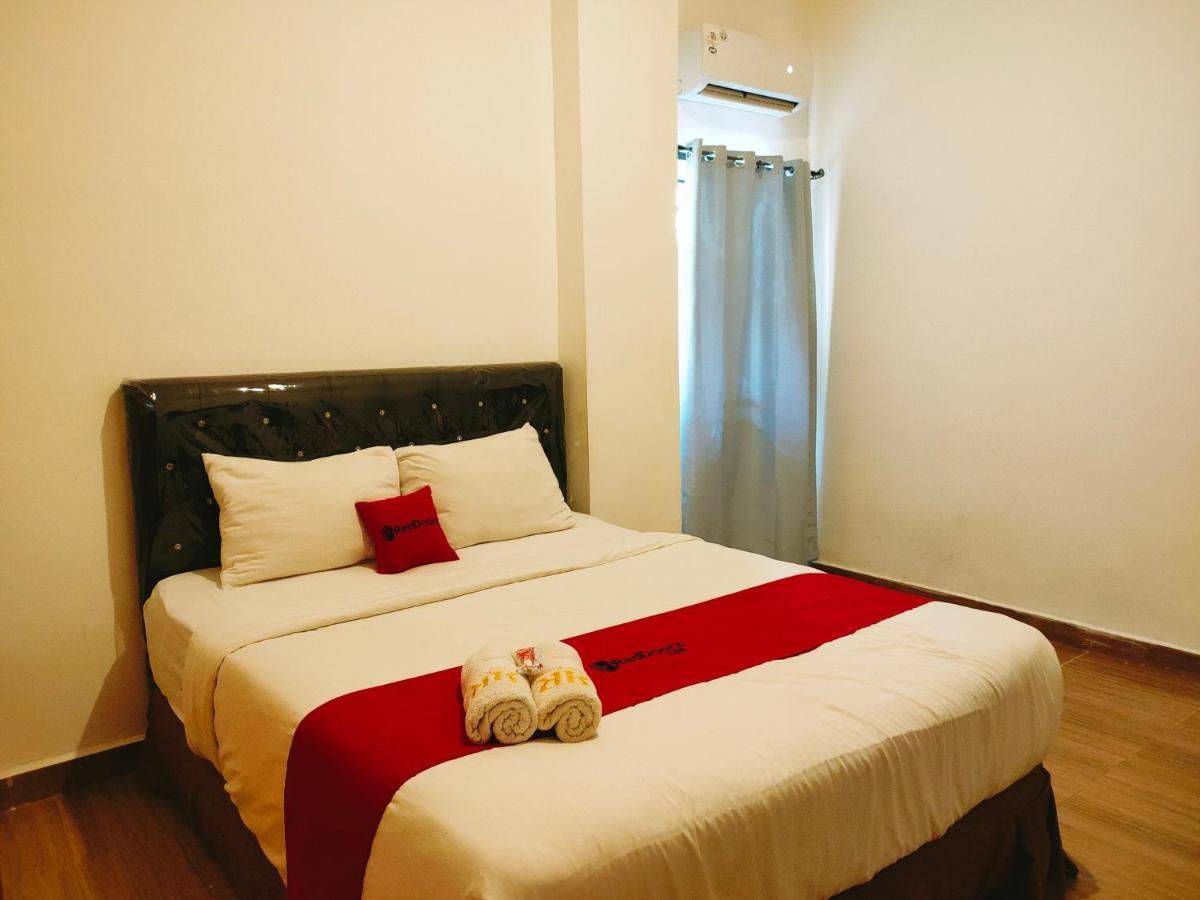 Reddoorz At Sukomanunggal Surabaya Exterior foto